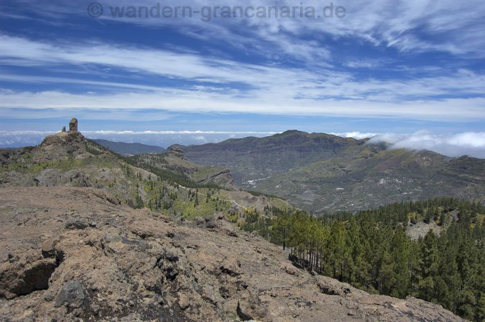 Blick in Zentrum von Gran Canaria mit dem Roque Nublo, Tejeda