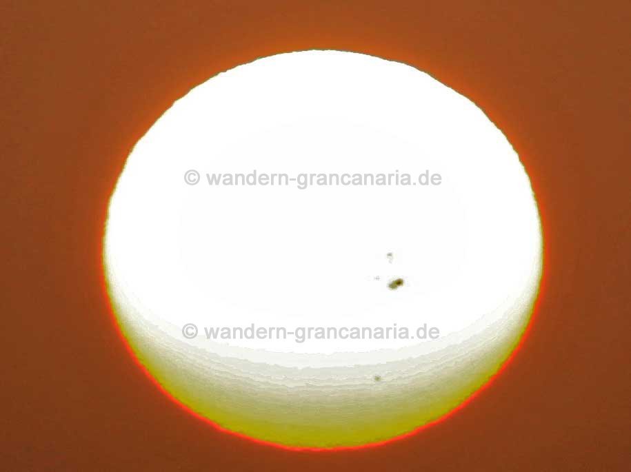 Sonnenfleck vom 22.10.2014 bei Sonnenaufgang auf Gran Canaria aufgenommen